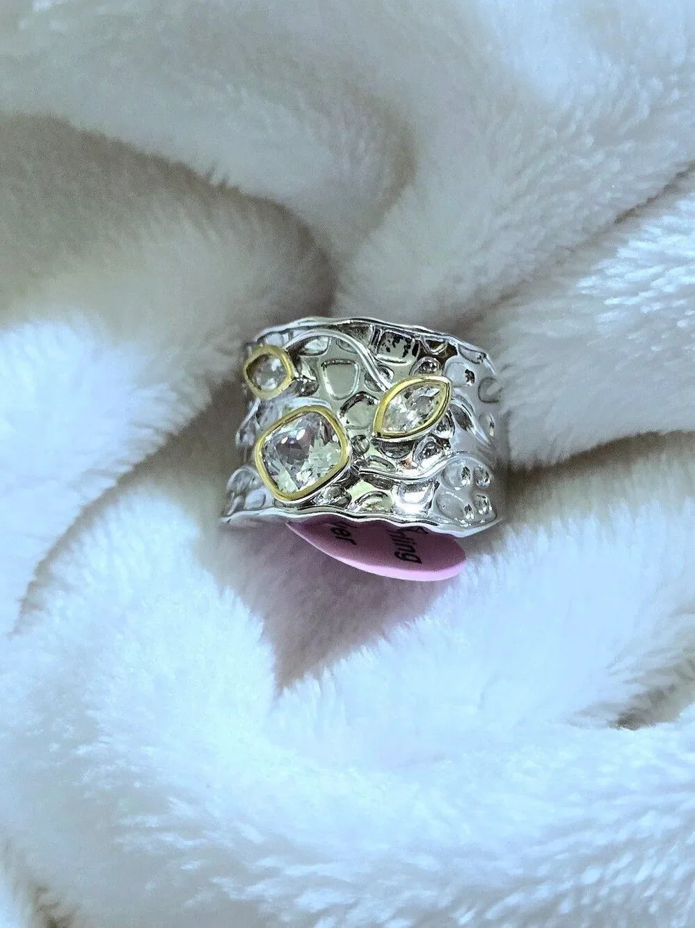 Silver🤍 Textured Statement Ring💍 - NWT